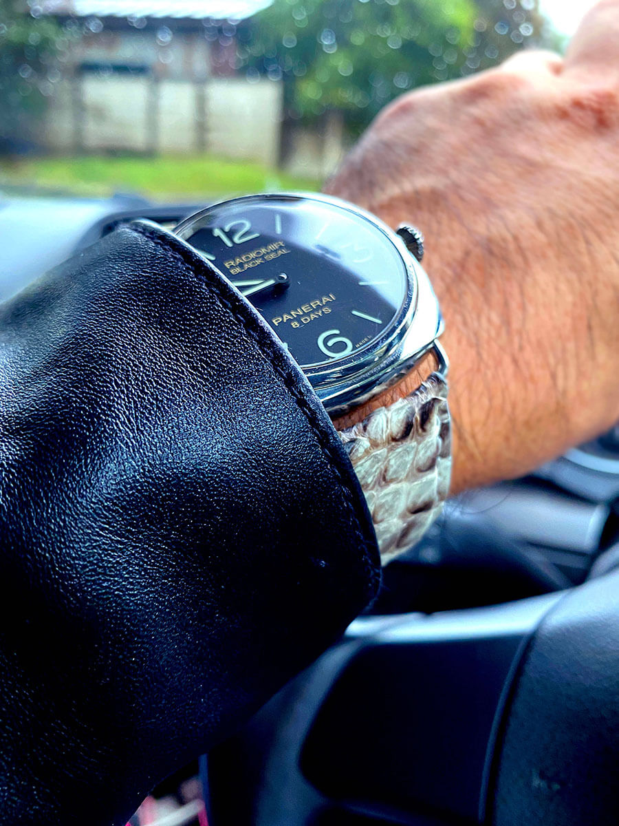 腕時計をしていてお気に入りの一コマ。。。page-visual 腕時計をしていてお気に入りの一コマ。。。ビジュアル